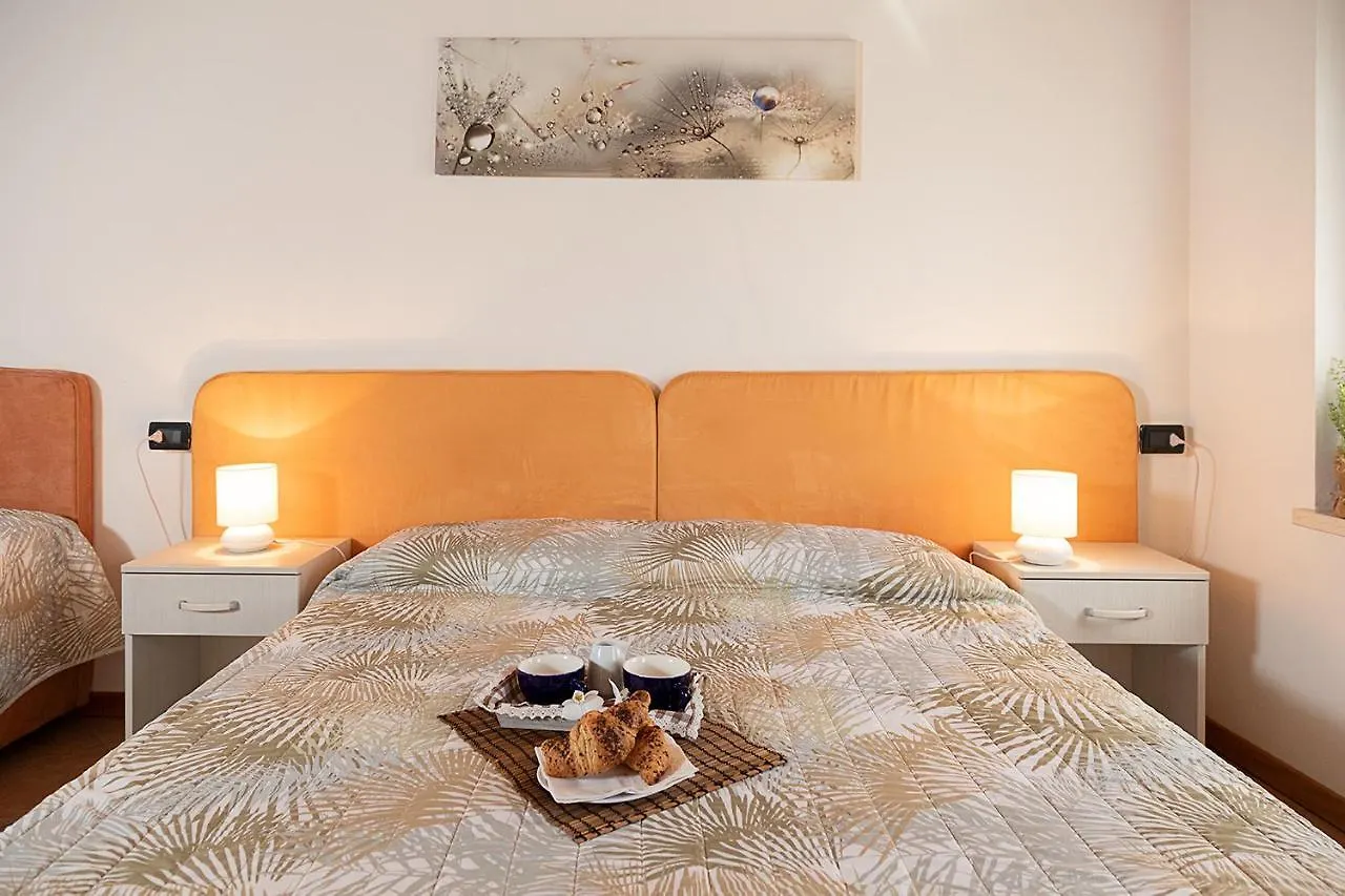 Apartments Eden - Regarda Travel Lazise Italy
