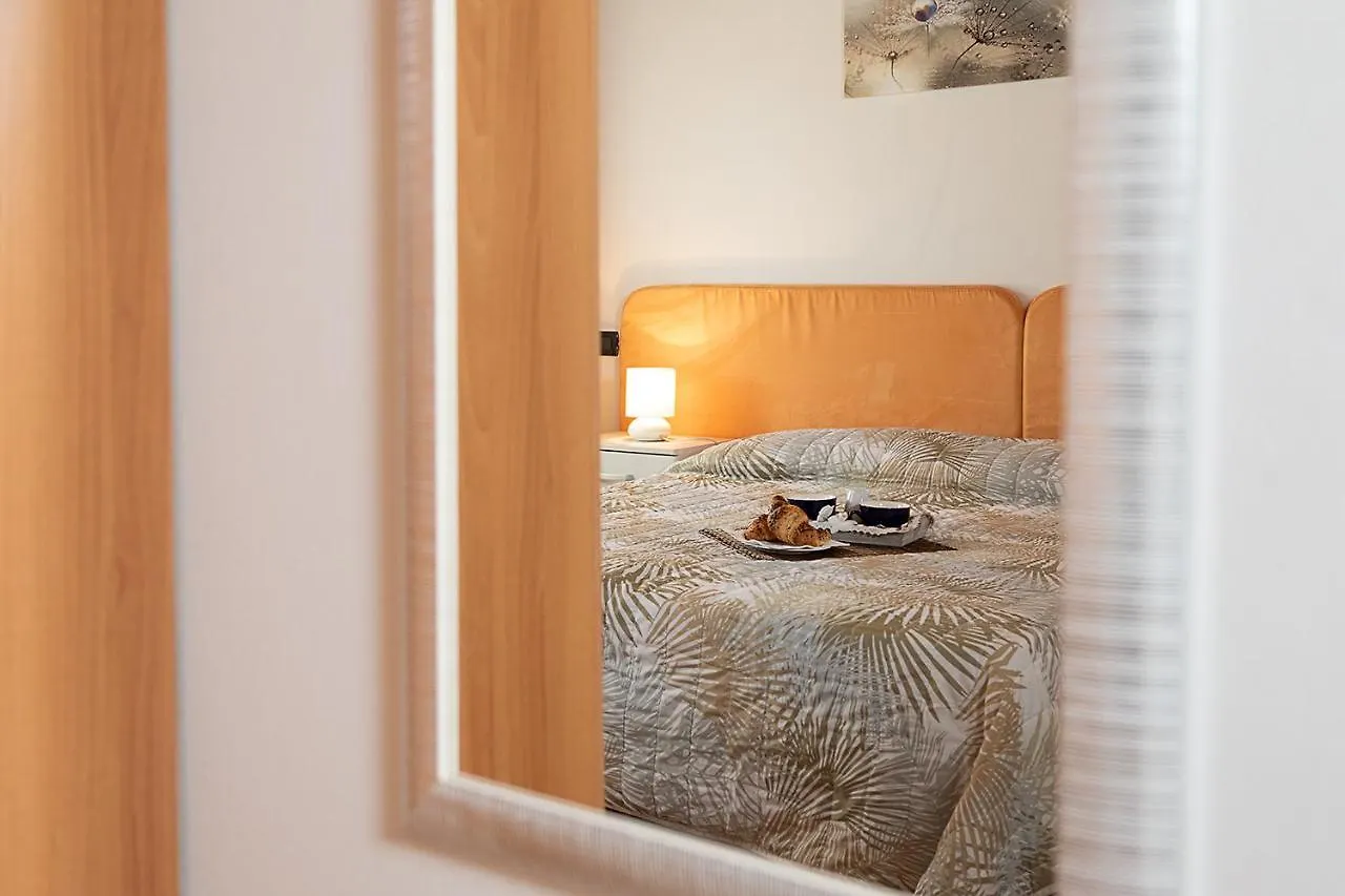 Apartments Eden - Regarda Travel Lazise 0*,  Italy